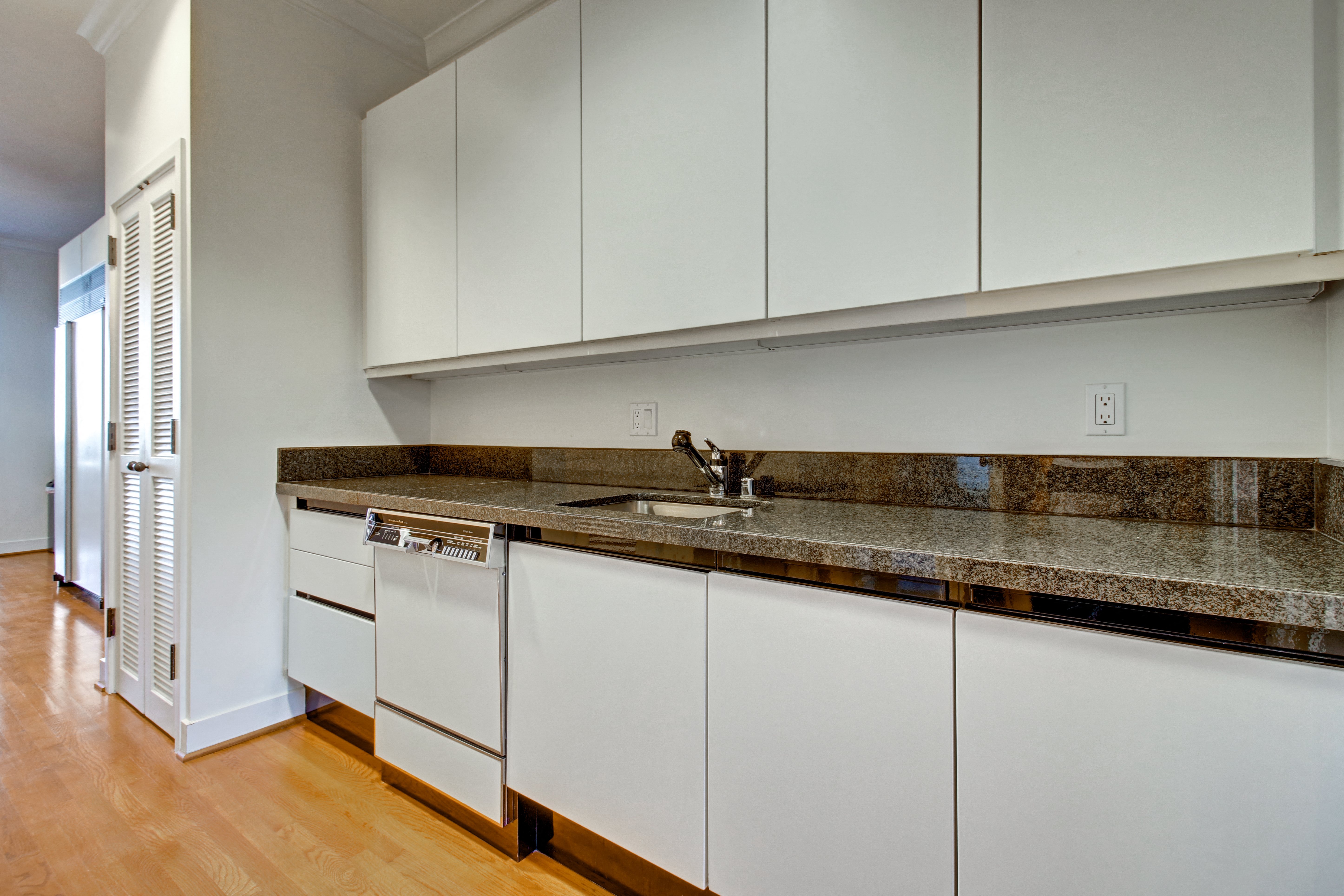 Gallery Photo 6